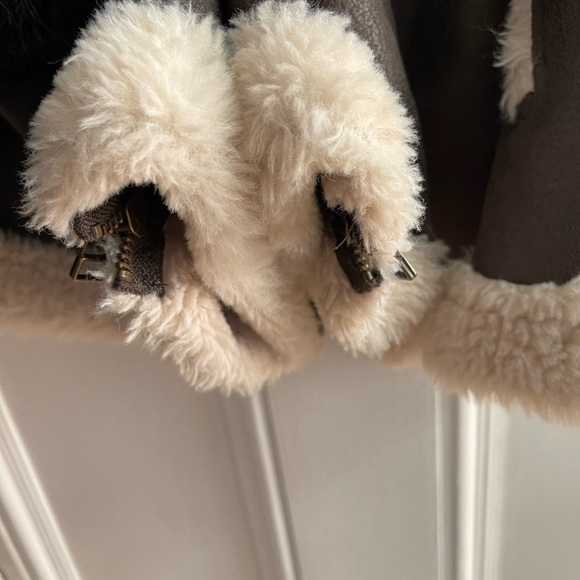 SHERPA MOSS Jacket - Picture 2 of 8